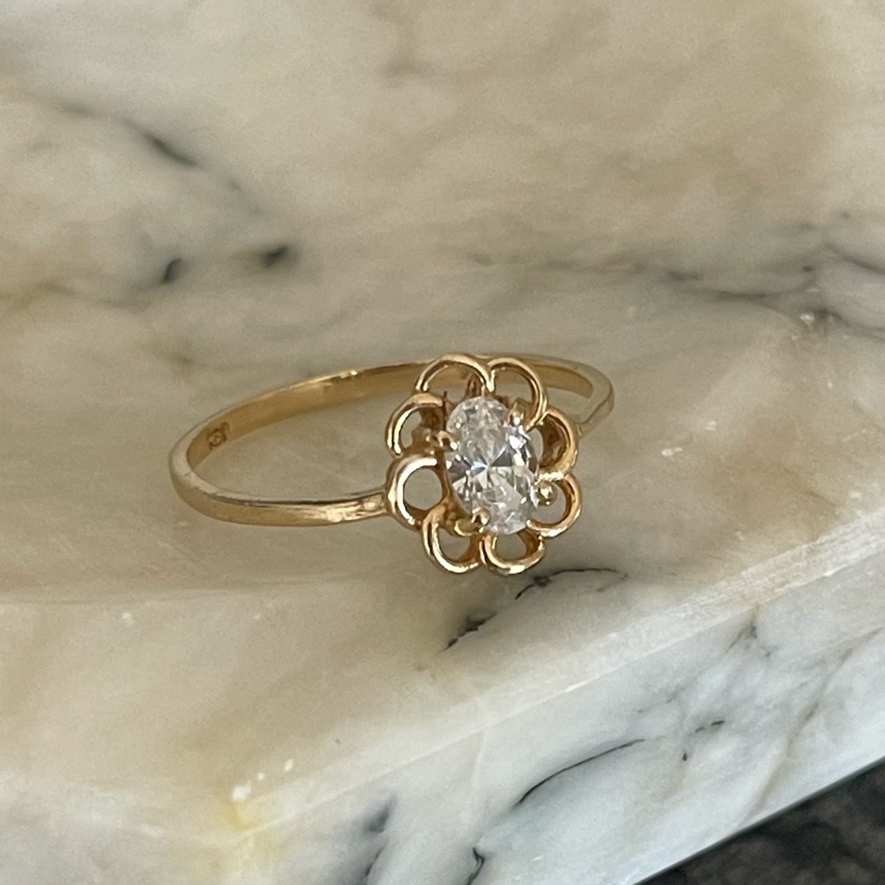 Solid 10K yellow gold vintage ring CZ cubic zirconia 90s minimalist 10 karat VTG - Picture 1 of 16